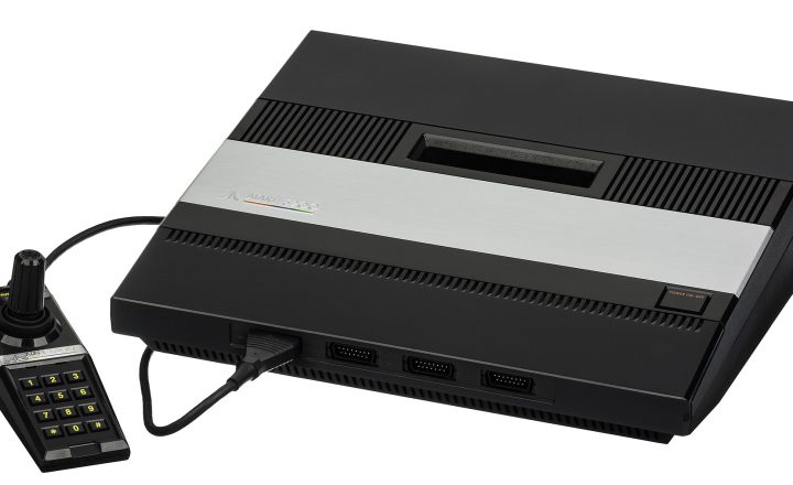 Atari 5200 console with analog controller