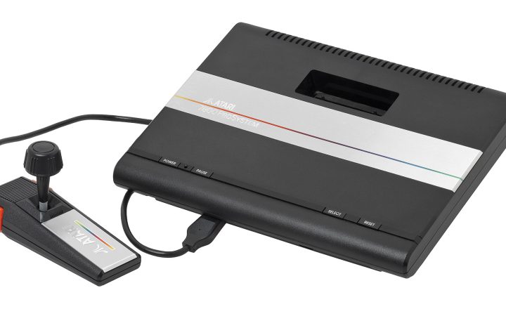 Atari 7800 ProSystem console and controller